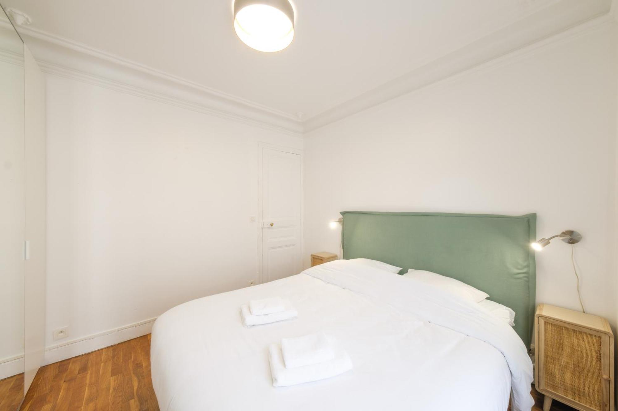 Mgic 4p Montmartre Parigi